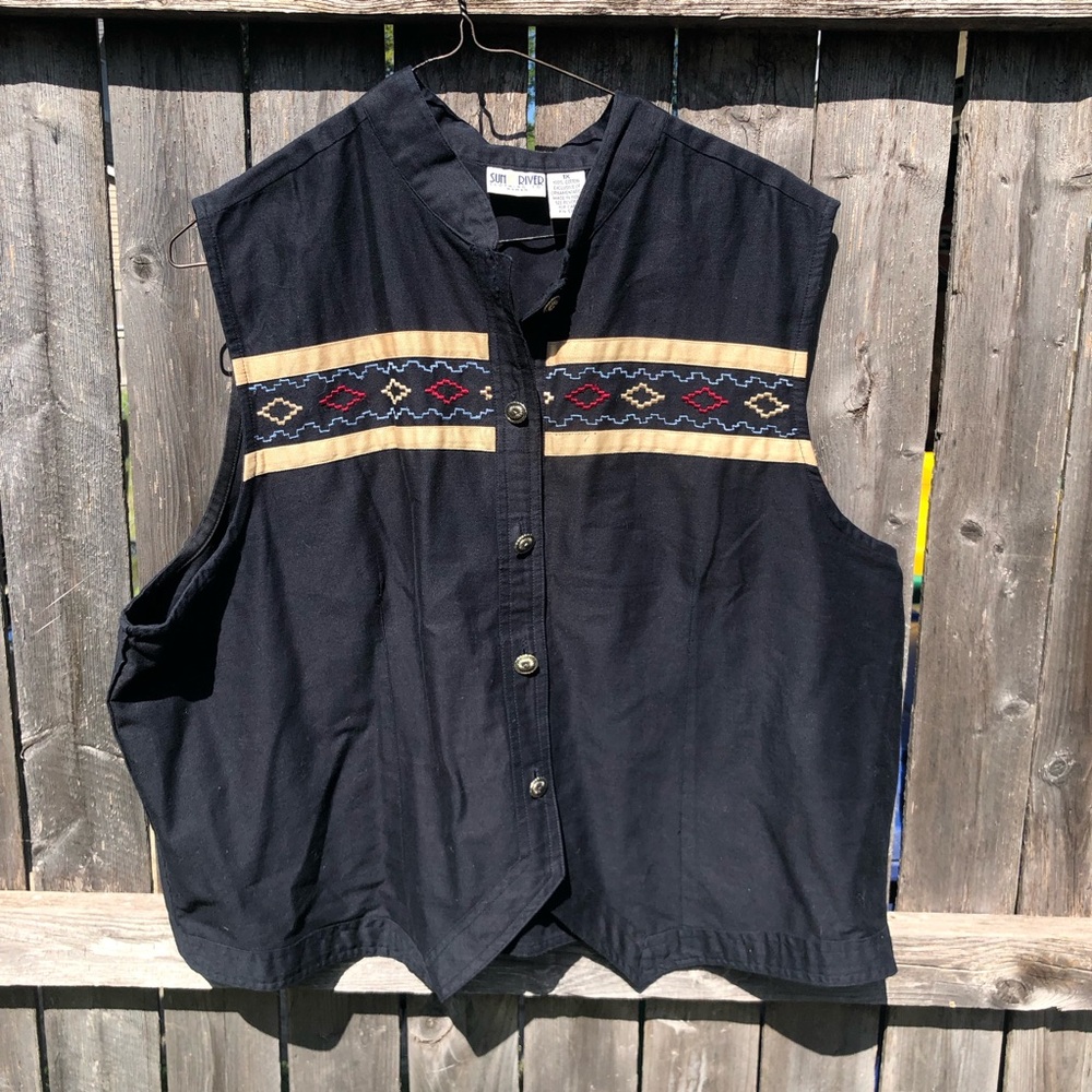 Vintage western button up vest with Concho buttons